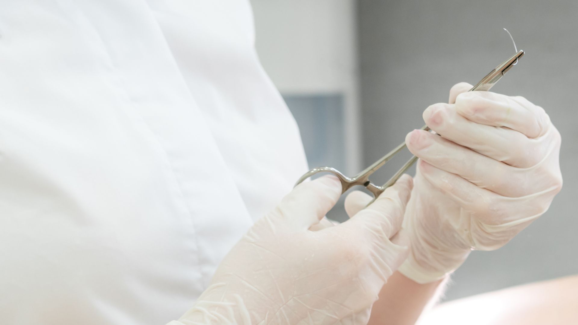 Sutures (1)